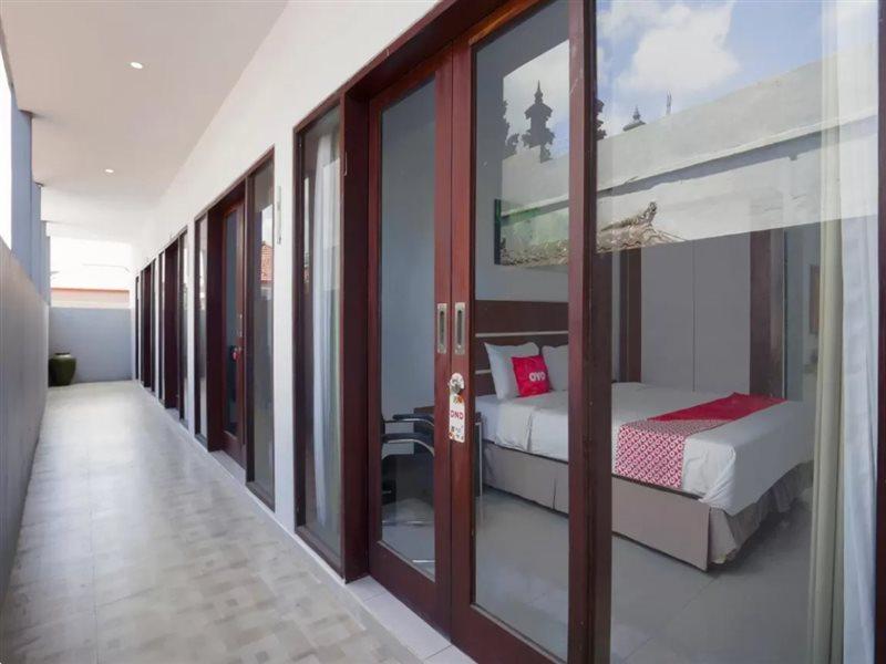 Oyo 3852 Valomia Guest House Denpasar Exterior foto